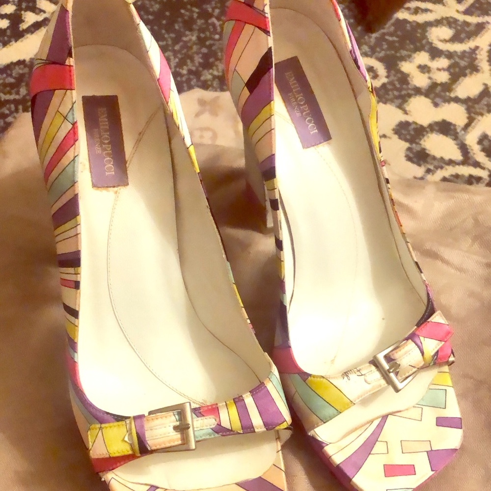 Satin beautiful thick heels